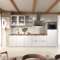 Cozinha completa composta por 5 módulos e uma prateleira na cor branco lavado com honey / coleção Alma